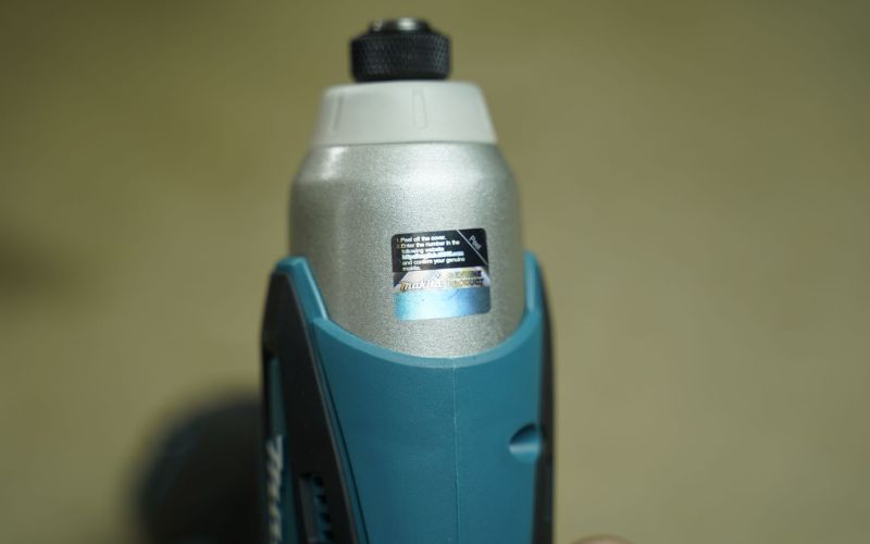 Máy bắt vít pin Makita TD090DWE 10.8V