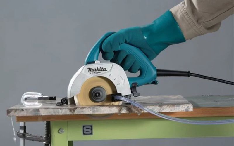 Máy cắt gạch, đá Makita M0401B