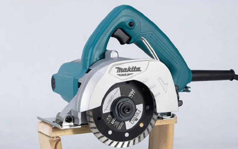 Máy cắt gạch, đá Makita M4100B