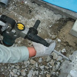 Máy đục bê tông Makita HM0810TA mũi lục giác