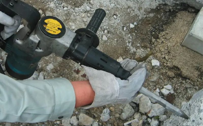 Máy đục bê tông Makita HM0810TA mũi lục giác