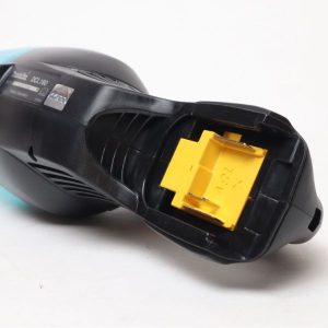 Máy hút bụi dùng pin Makita DCL180ZB