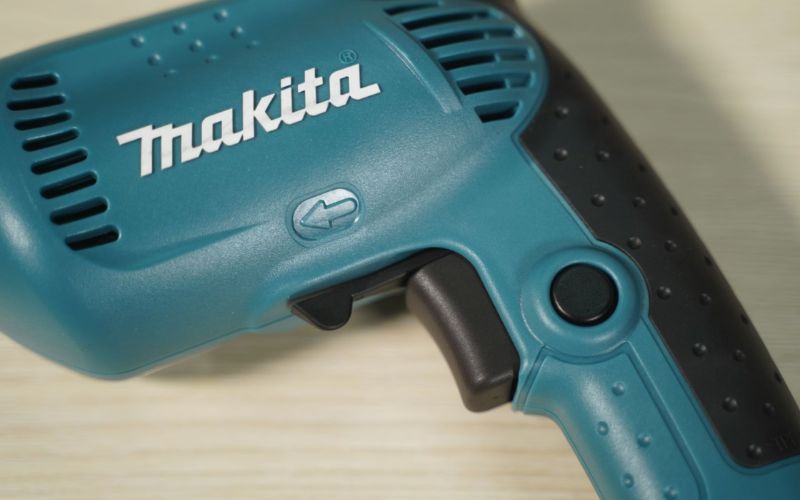 Máy khoan Makita 6412