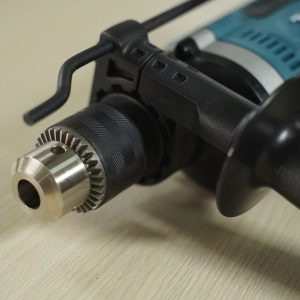Máy khoan búa Makita M8100KX2B (26 phụ kiện)