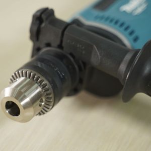 Máy khoan búa Makita M8103KX2B (26 phụ kiện)