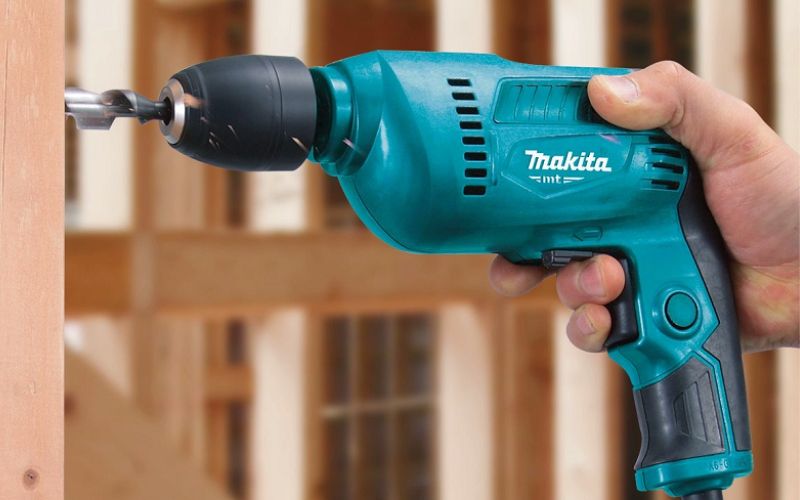 Máy khoan sắt Makita M6002B (10mm)
