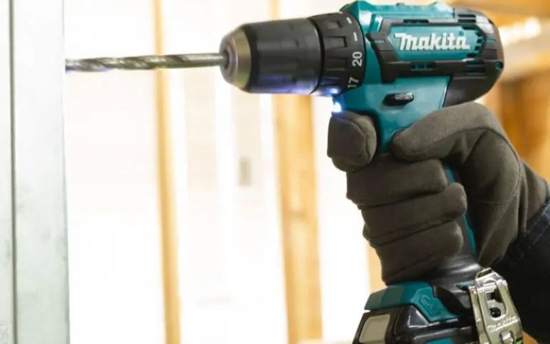 Máy khoan vặn vít dùng pin Makita DF333DSYE