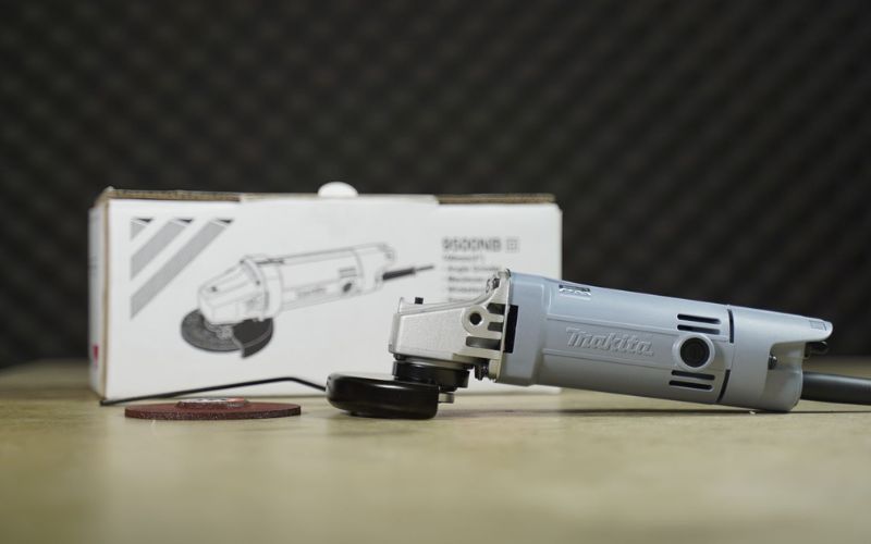 Máy mài góc Makita 9500NB