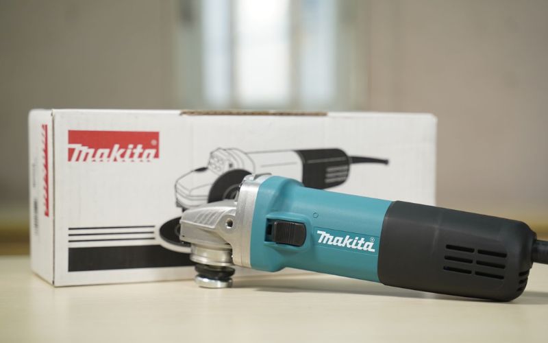Máy mài góc Makita 9556HN