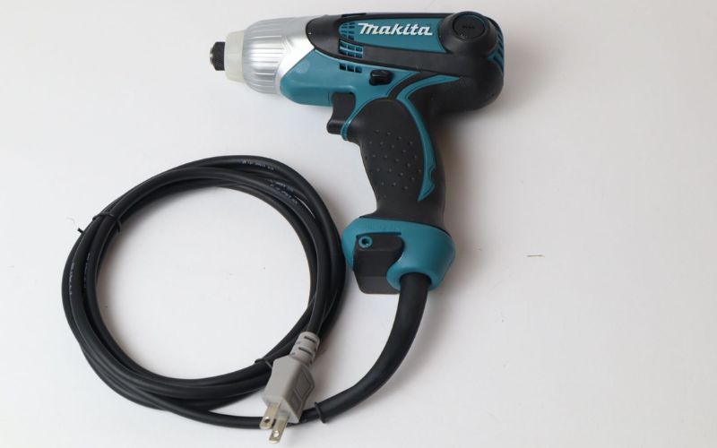 Máy vặn vít Makita TD0101F