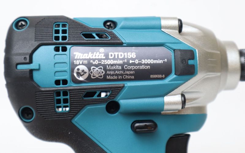 Máy vặn vít dùng pin Makita DTD156RF