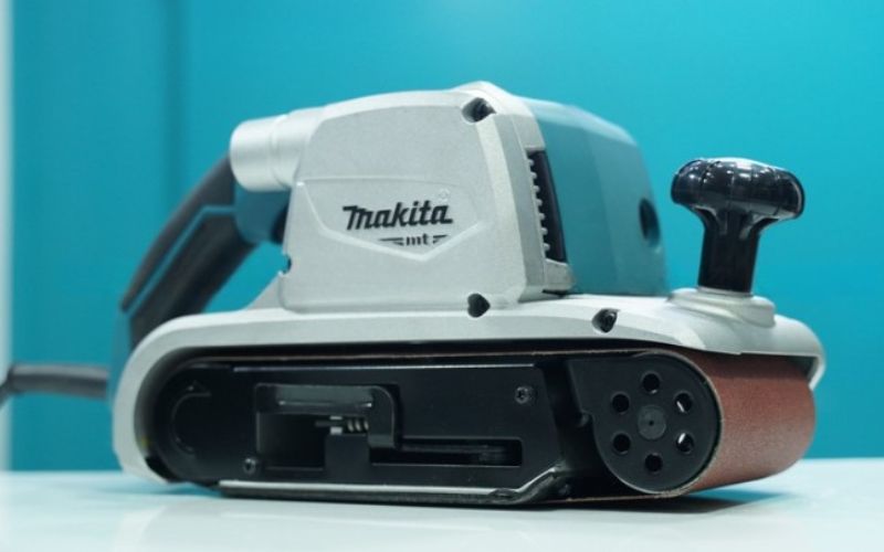 Máy chà nhám băng Makita M9400B