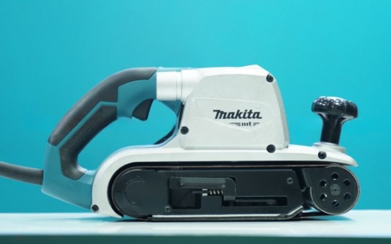 Máy chà nhám băng Makita M9400B
