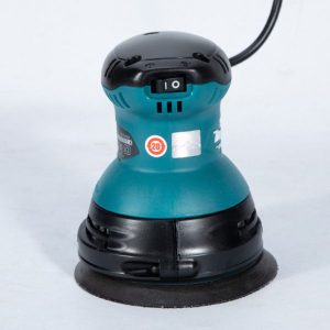 may-cha-nham-quy-dao-tron-makita-m9202b-2