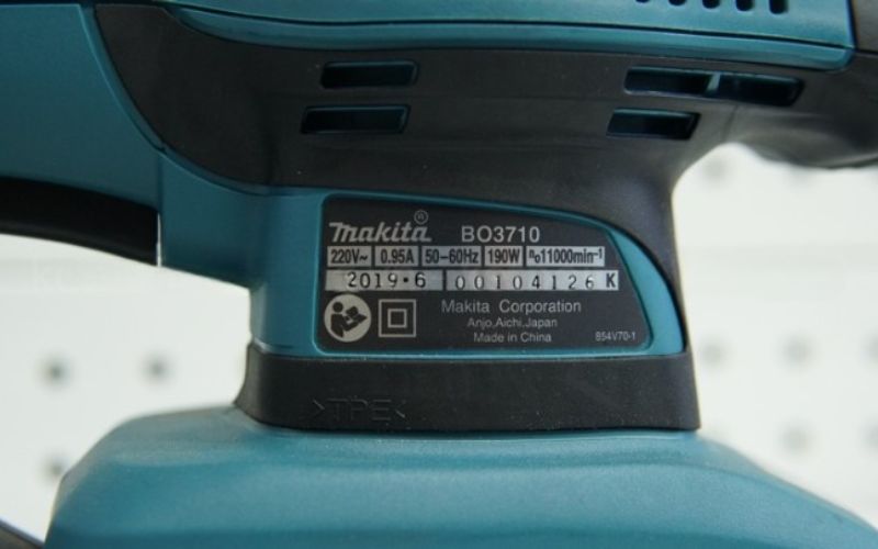 Máy chà nhám rung Makita BO3710