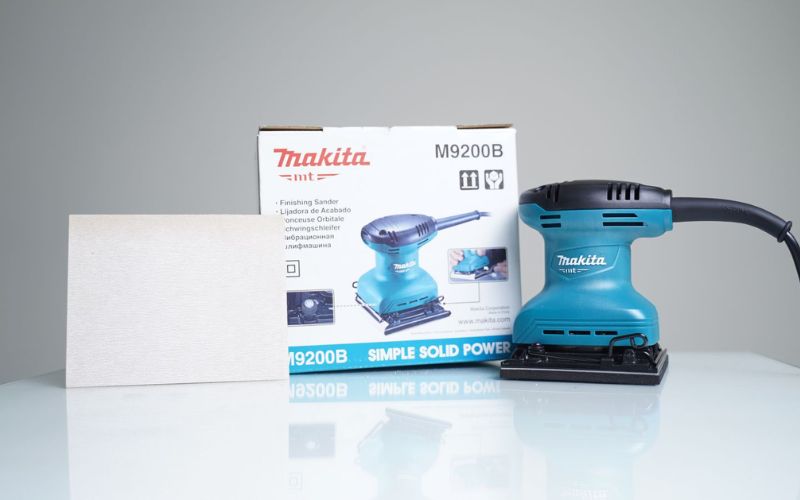 Máy chà nhám rung Makita M9200B