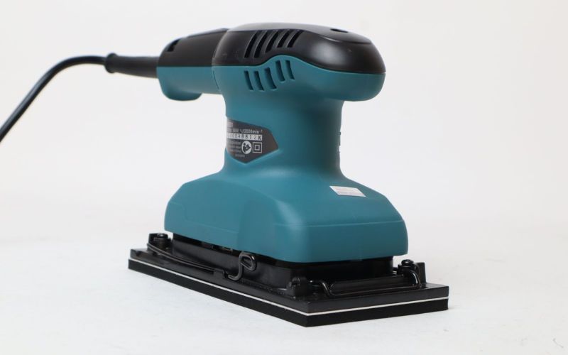 Máy chà nhám rung Makita M9201B