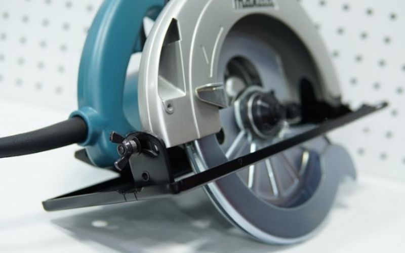 Máy cưa đĩa Makita N5900B