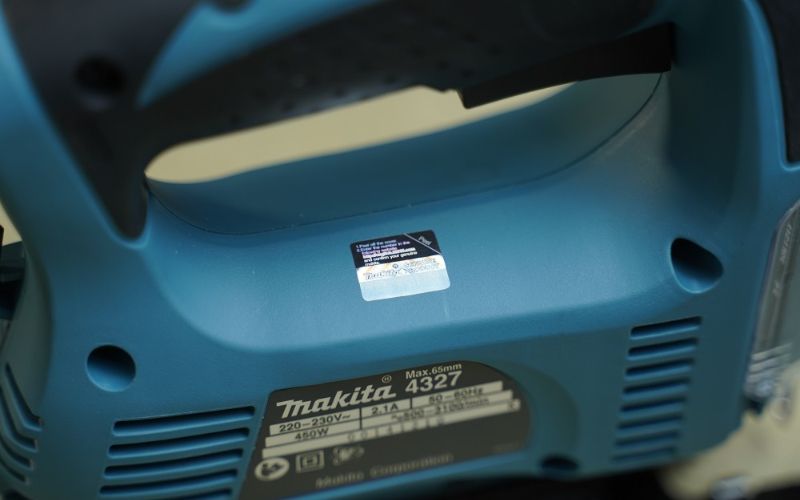 Máy cưa lọng Makita 4327