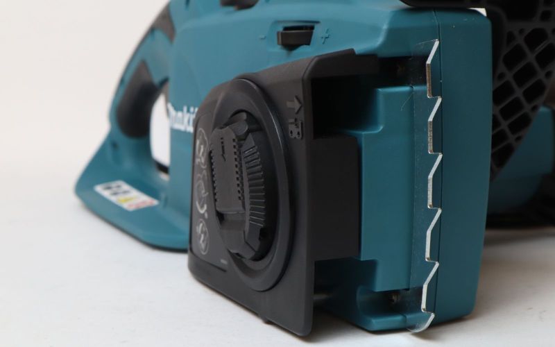 Máy cưa xích điện Makita UC4041A