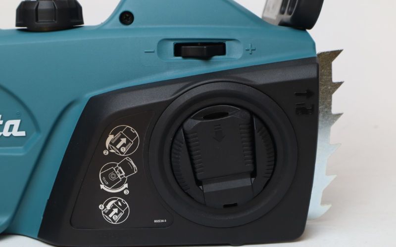 Máy cưa xích điện Makita UC4041A