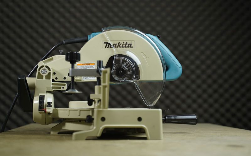 Máy cưa đa góc Makita LS1040