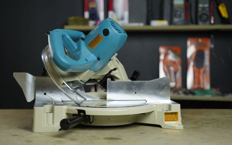 Máy cưa đa góc Makita LS1040