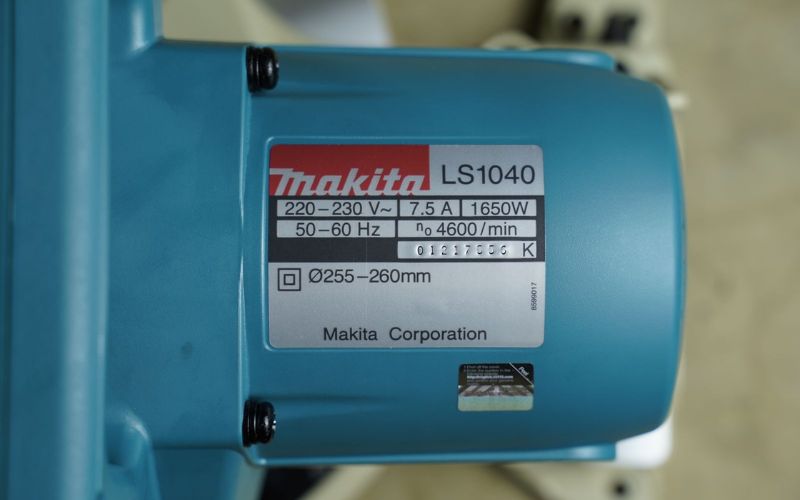Máy cưa đa góc Makita LS1040