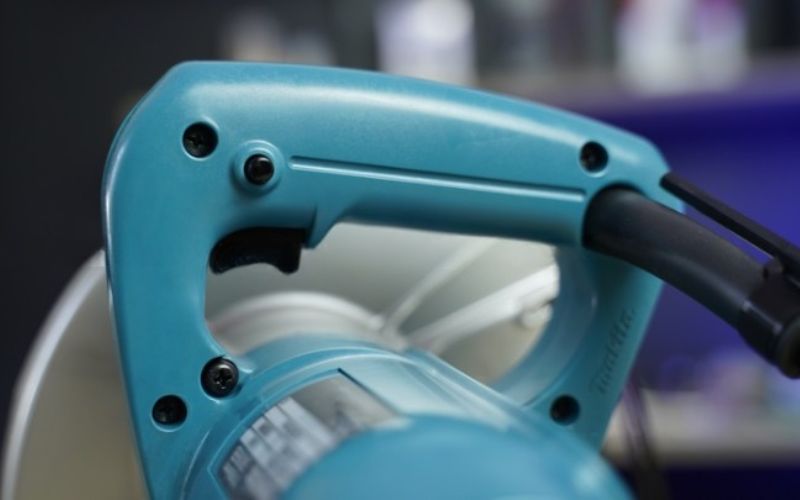 Máy cưa đĩa Makita 5806B