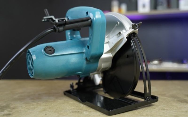 Máy cưa đĩa Makita 5806B