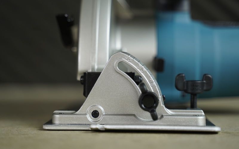 Máy cưa đĩa Makita HS7600