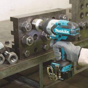 may-siet-bu-long-dung-pin-makita-dtw1001rtj-4 (2)