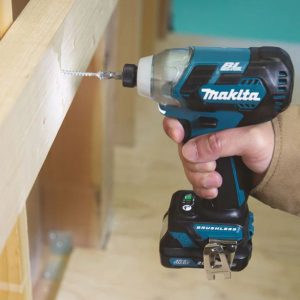 may-van-vit-dung-pin-makita-td111dz-4